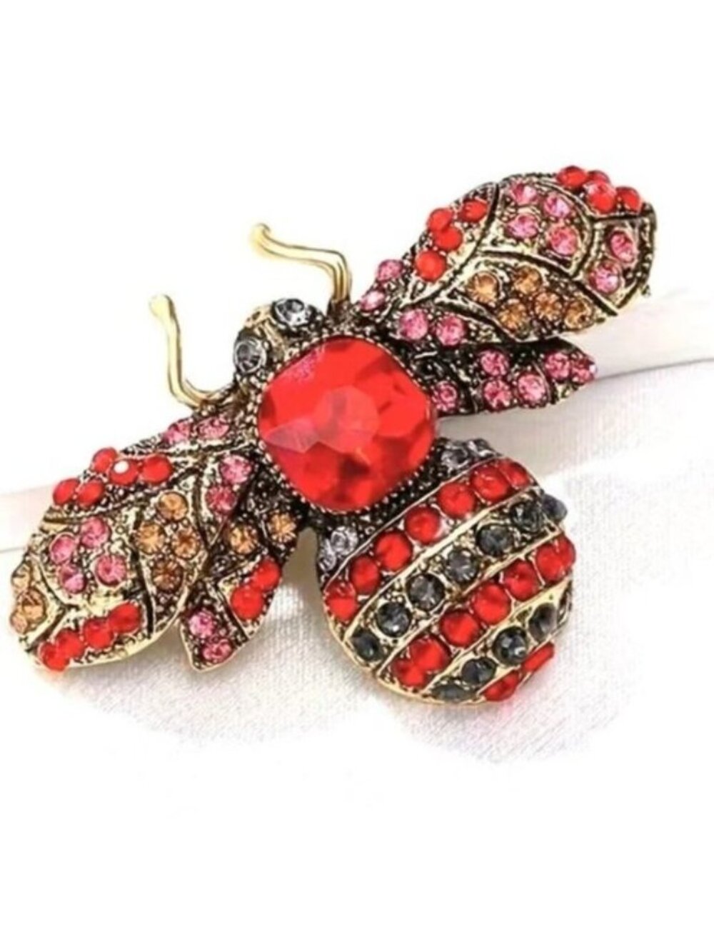 Bee Brooch Beautiful Rhinestone Pin Hollywood Glam Stunning Stylish Trendy Red